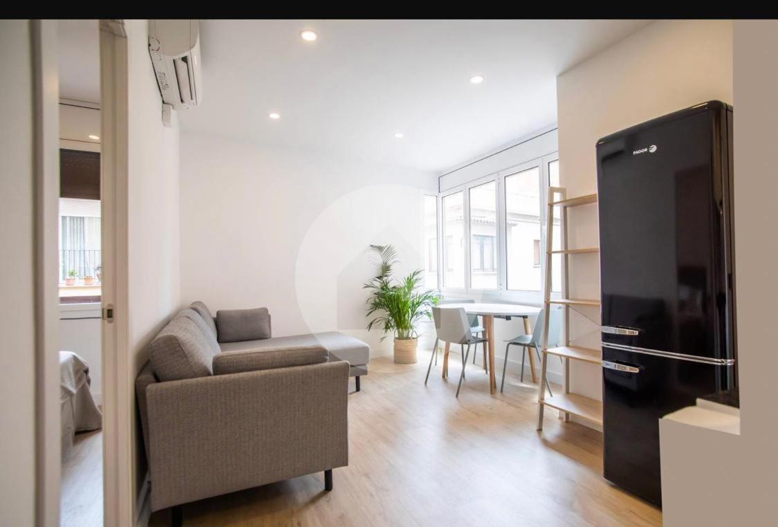 My Space - Light In Sarria *